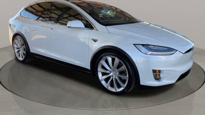 TESLA MODEL X 2017 5YJXCAE24HF051584 image